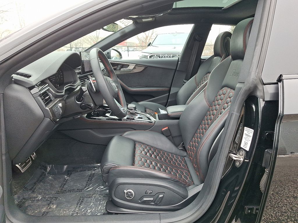 Thumbnail: 2024 Audi RS 5 - 14