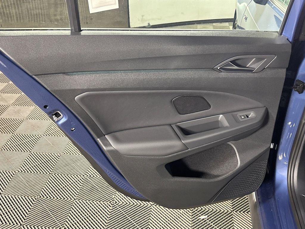 2025 Volkswagen Golf GTI 2.0T SE