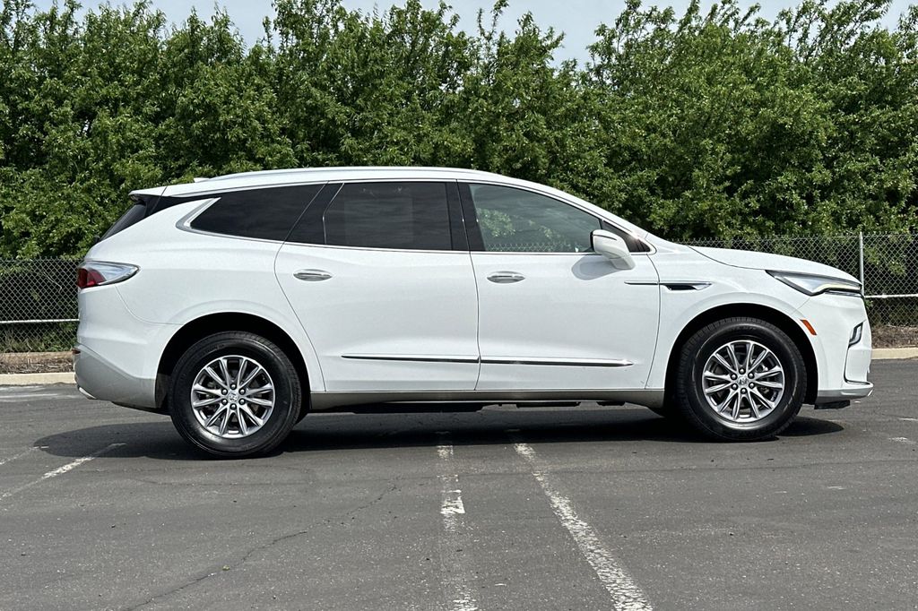 Summit White 2023 Buick Enclave Essence FWD SUV / Crossover Front-Wheel Drive 9-Speed Automatic