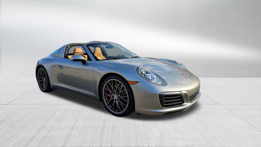 2019 Porsche 911 Targa 4S 3