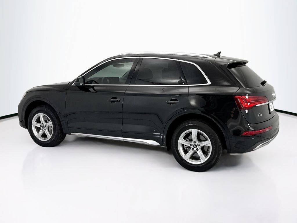 Thumbnail: 2023 Audi Q5 - 7