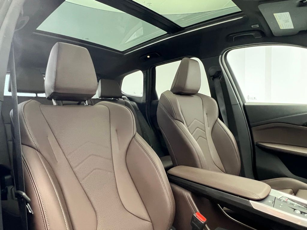 2024 BMW X1 xDrive28i 8