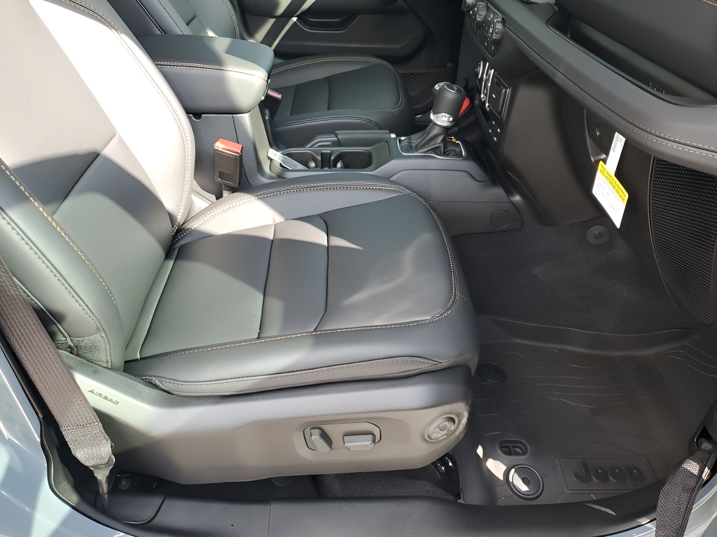 New Car 2025 Jeep Gladiator  For Sale Under $50,000 In Austin, Texas