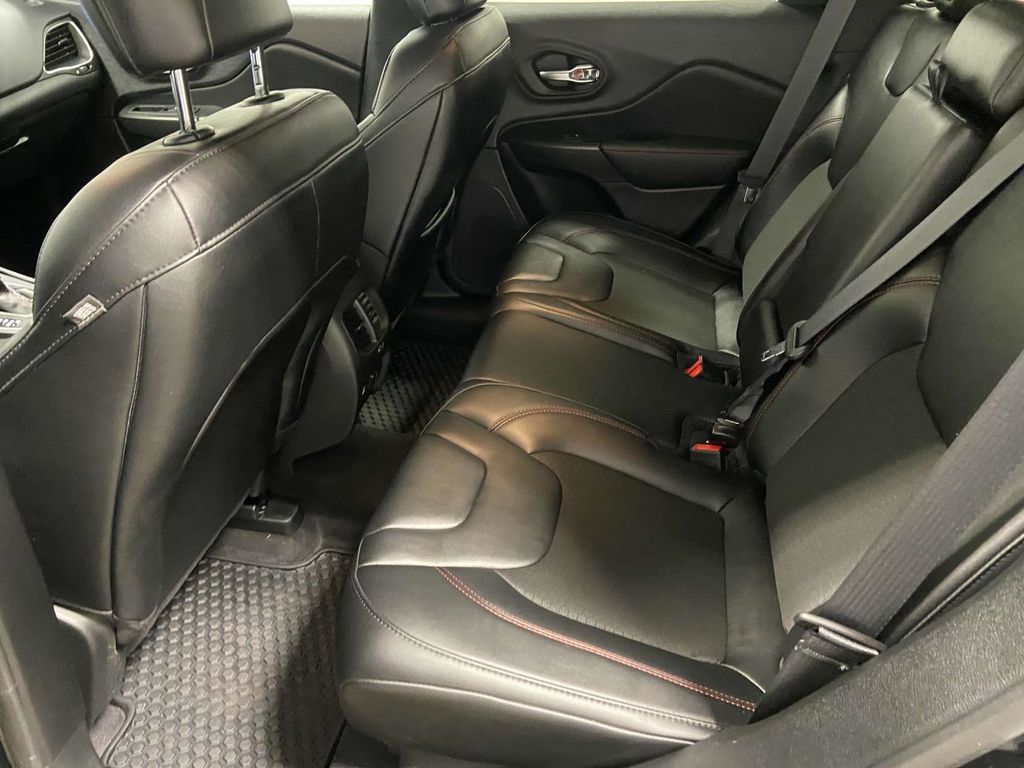 Used 2022 Jeep Cherokee Trailhawk Used 2022 Jeep Cherokee Trailhawk