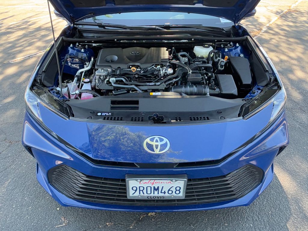 2025 Toyota Camry LE 31