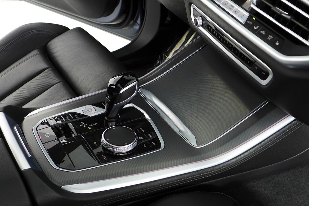 Thumbnail: 2022 BMW X5 - 15