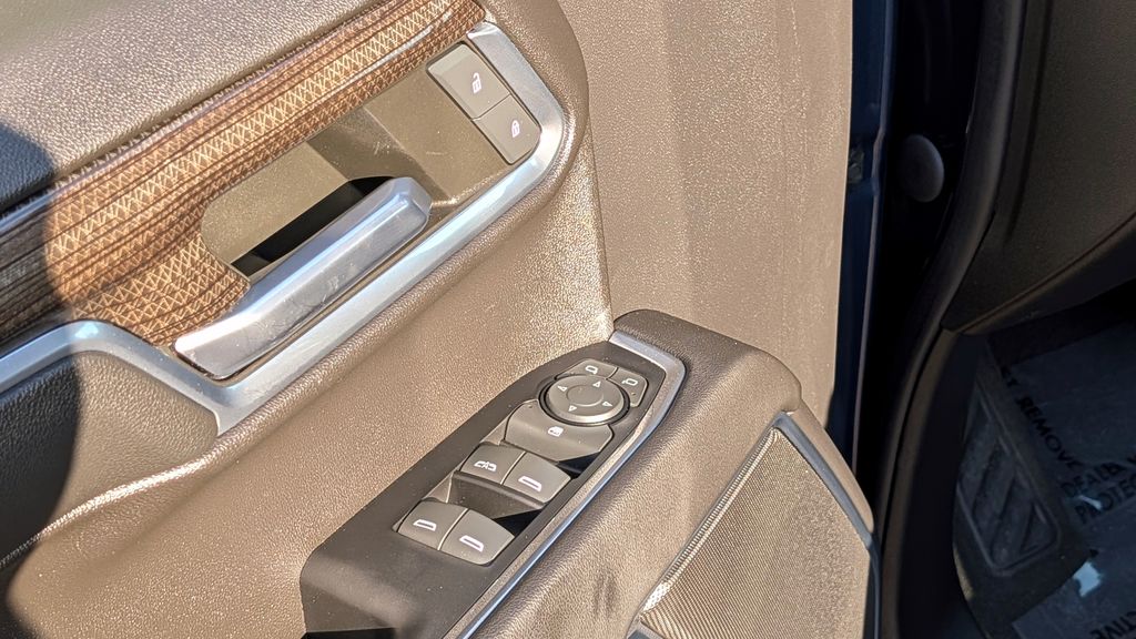 Used 2022 Chevrolet Silverado 1500 LT 4D Crew Cab