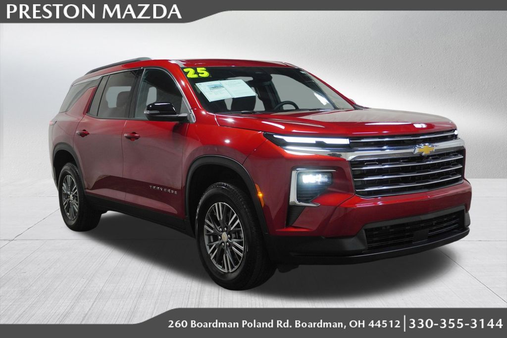 2025 Chevrolet Traverse LT