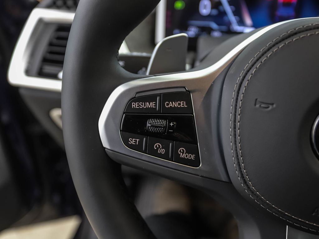 Thumbnail: 2026 BMW X7 - 12