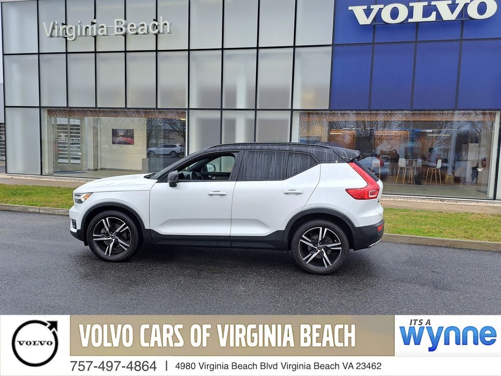2020 Volvo XC40 T5 R-Design AWD