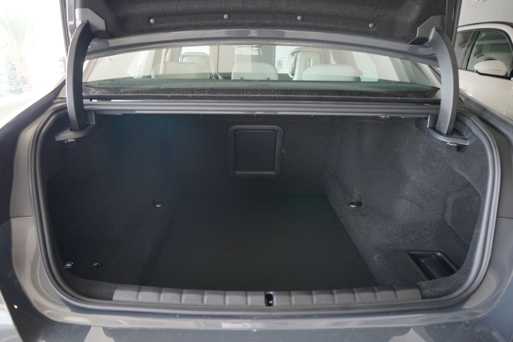 Thumbnail: 2026 BMW 7 Series - 21