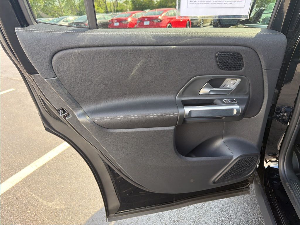 Thumbnail: 2025 Mercedes-Benz GLB - 19