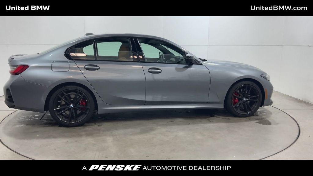 Thumbnail: 2024 BMW 3 Series - 9