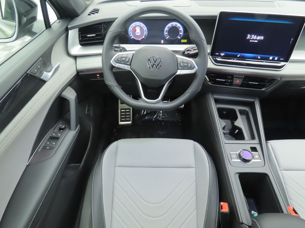 Thumbnail: 2025 Volkswagen Tiguan - 11