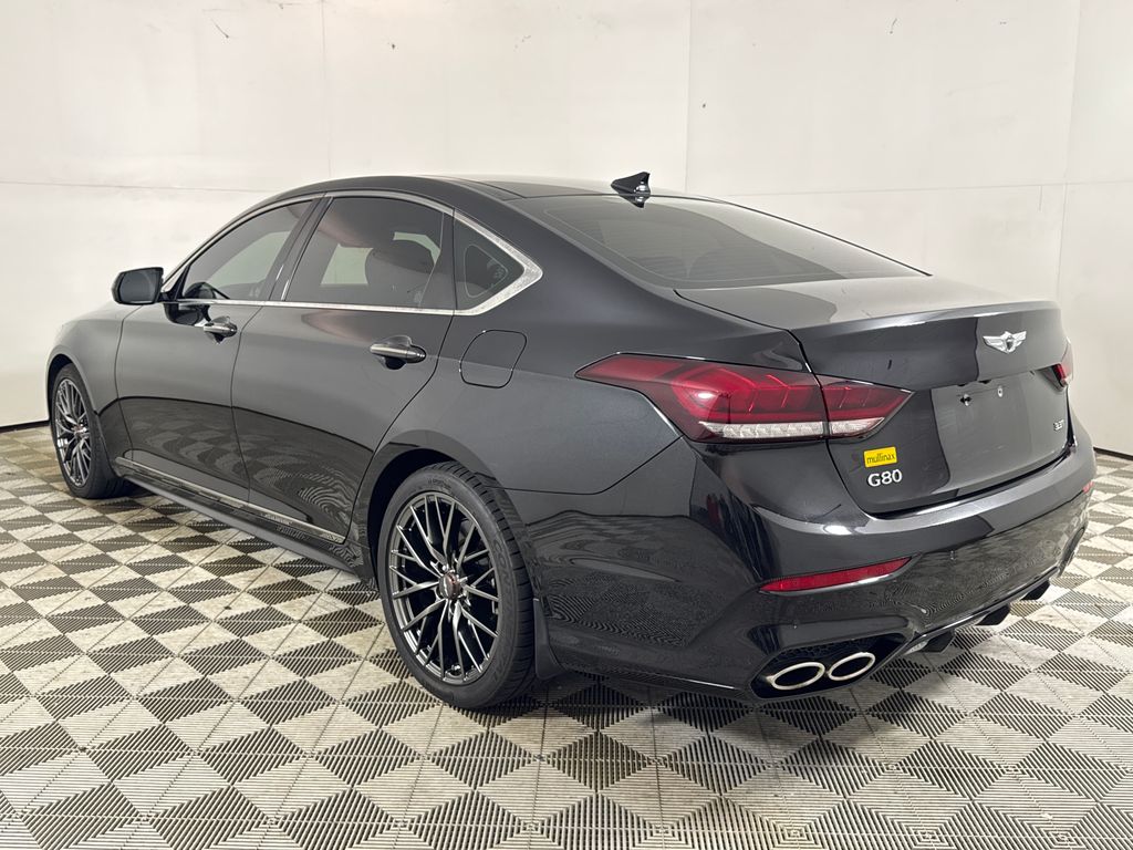 Used 2018 Black Genesis 3.3T Sport image 7