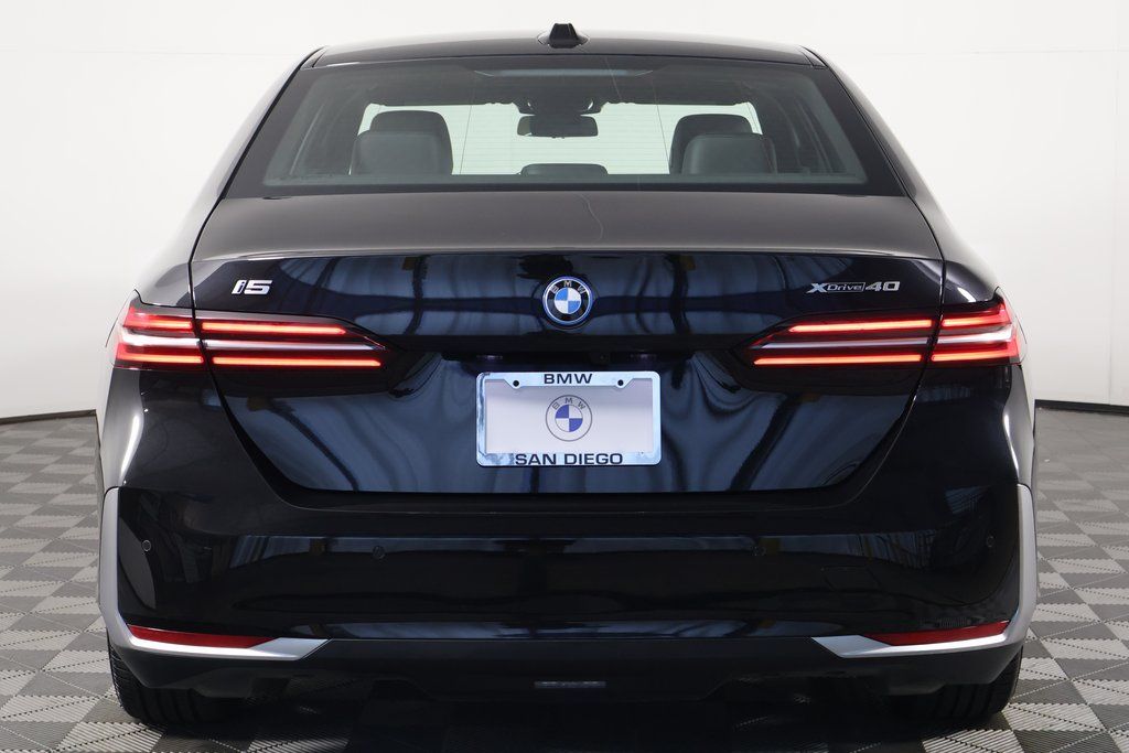 Thumbnail: 2025 BMW i5 - 5