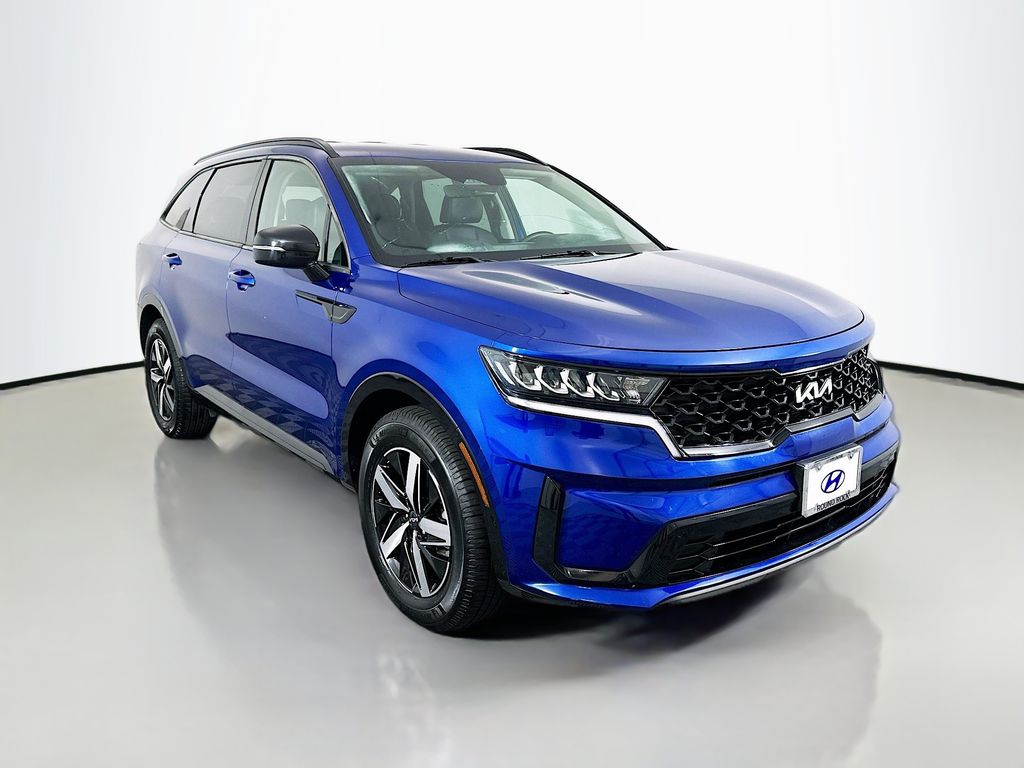 Thumbnail: 2022 Kia Sorento - 3