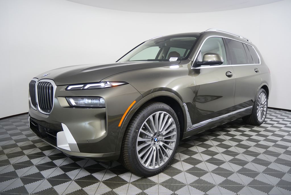Thumbnail: 2026 BMW X7 - 8