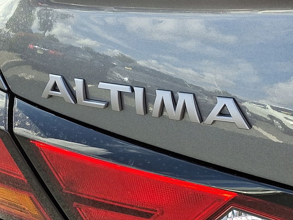 Thumbnail: 2025 Nissan Altima - 11