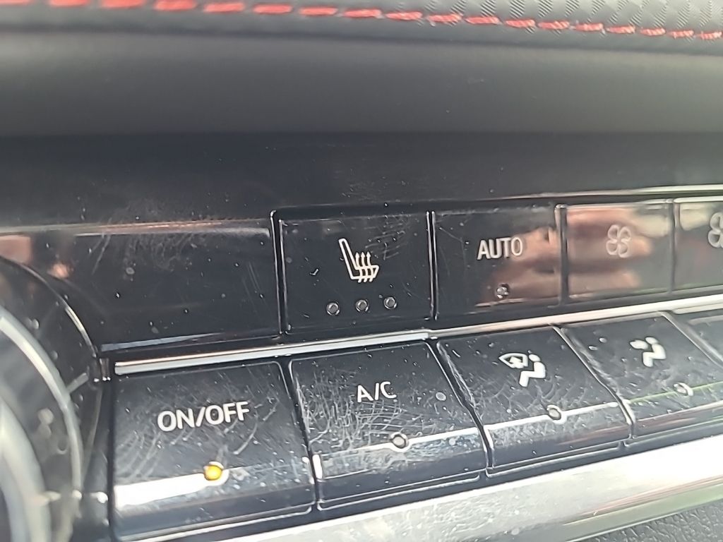 used 2025 Chevrolet Equinox car, priced at $34,243
