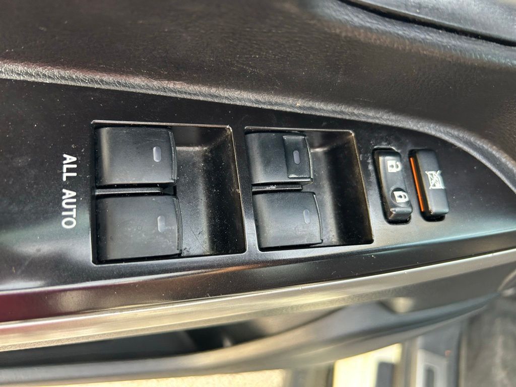 Thumbnail: 2019 Toyota Land Cruiser - 20