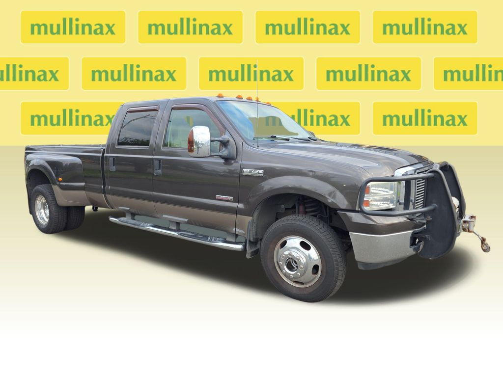  2006 Ford F-350 Super Duty Lariat Crew Cab SB DRW 4WD   