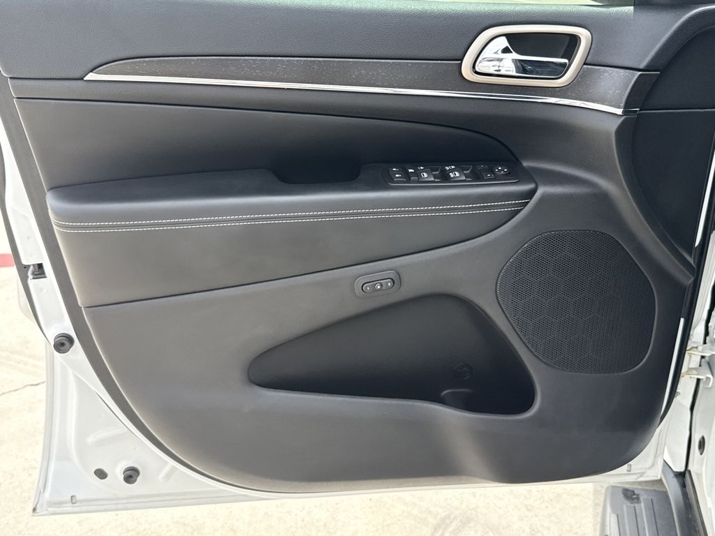 2015 Jeep Grand Cherokee Limited White at Mac Haik CDJR North Houston