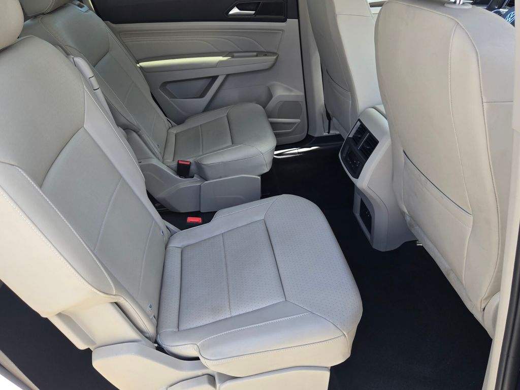 2021 Volkswagen Atlas - $17,330