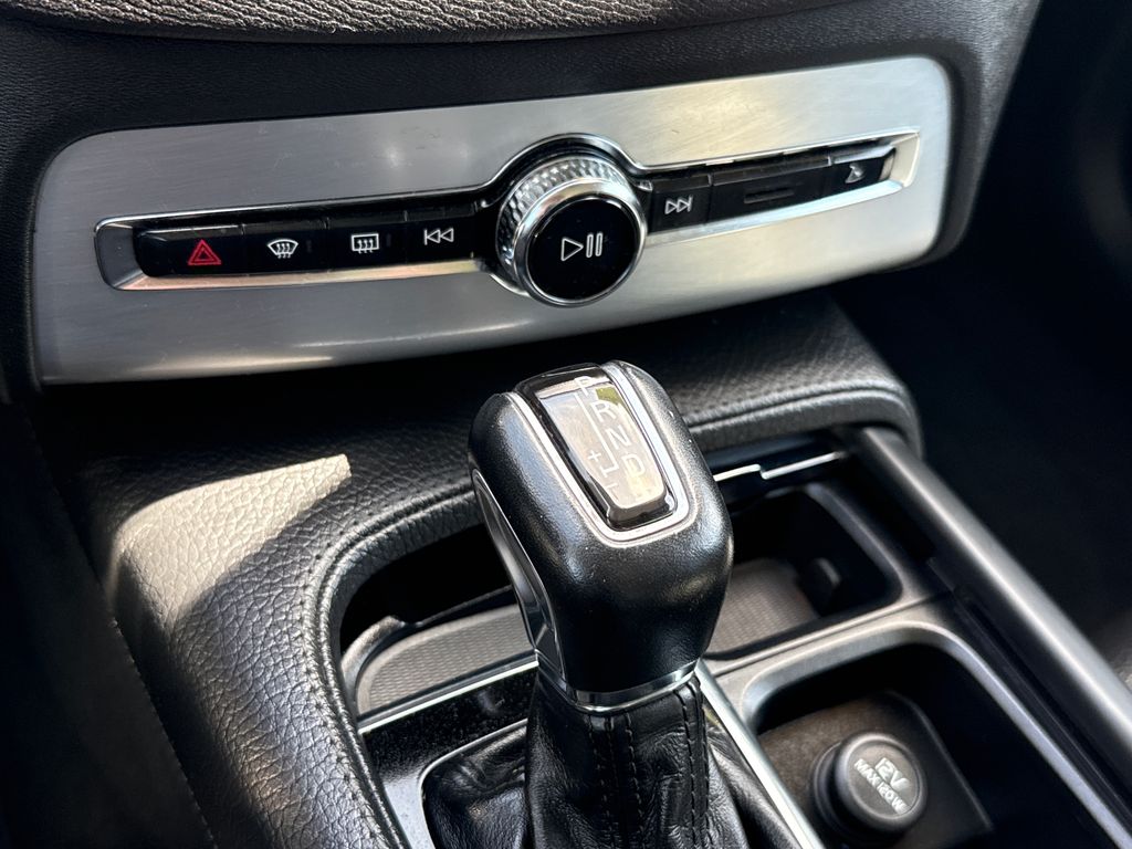 Certified Used 2018 Gray Volvo T6 Momentum image 22