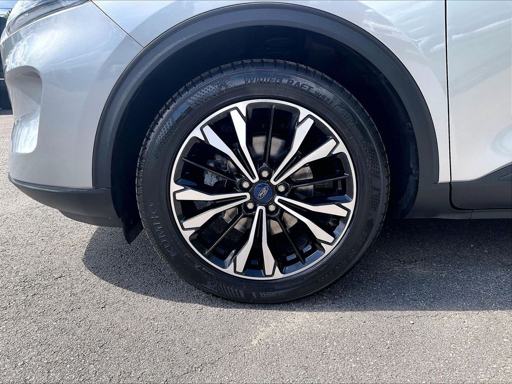 2022 Ford Escape — photo 22