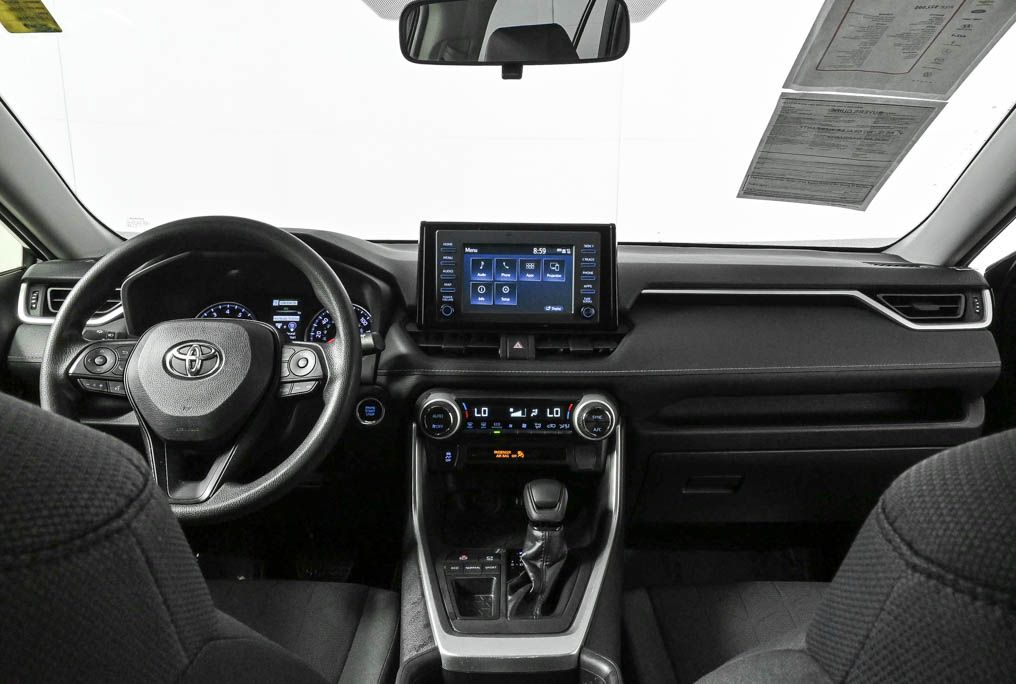 2019 Toyota RAV4 XLE 18