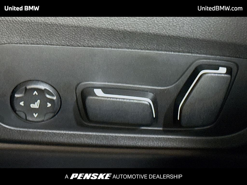 Thumbnail: 2026 BMW 3 Series - 4