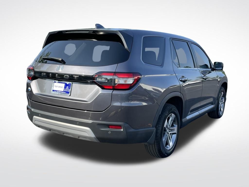 Thumbnail: 2023 Honda Pilot - 6