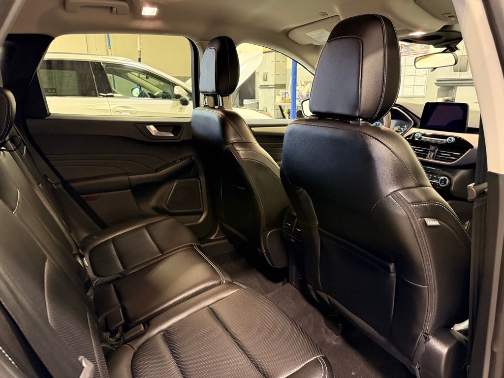 2022 Ford Escape SEL 26