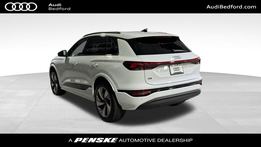 2025 Audi e-tron Premium 4