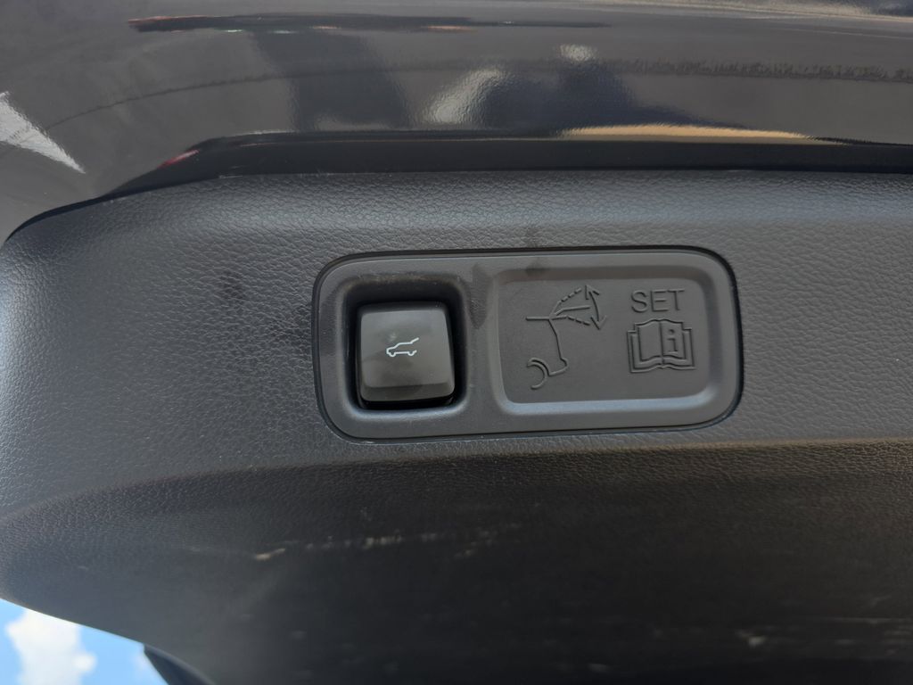 2024 Black Metallic Ford Expedition Max XLT RWD SUV