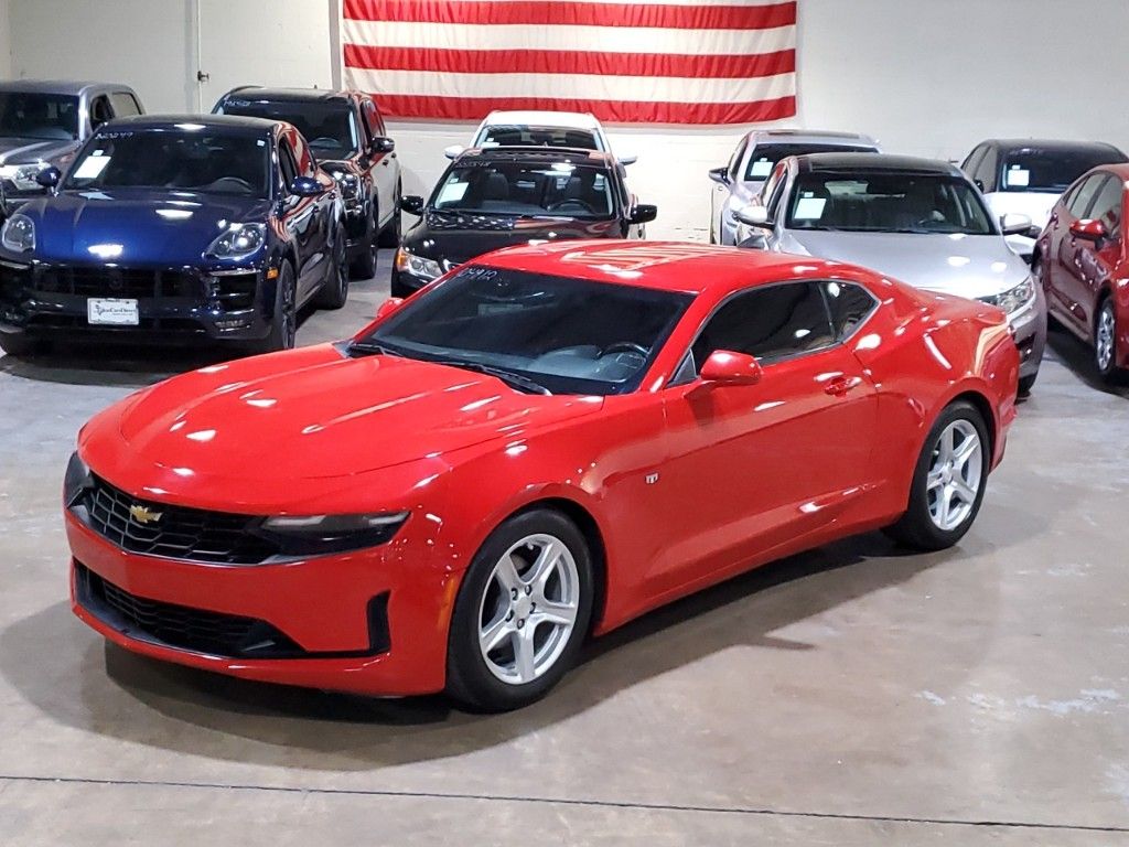 2019 Chevrolet Camaro 1LT 32