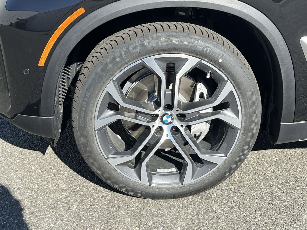 Thumbnail: 2026 BMW X5 - 10