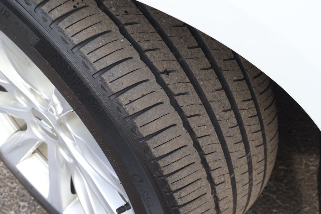 Thumbnail: 2023 Cadillac CT5 - 12