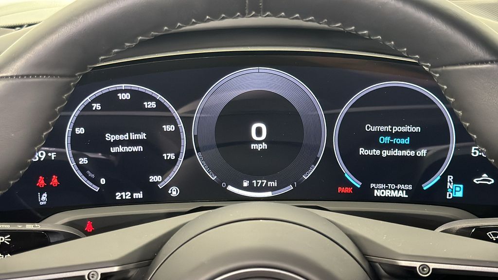 Thumbnail: 2025 Porsche Taycan - 17