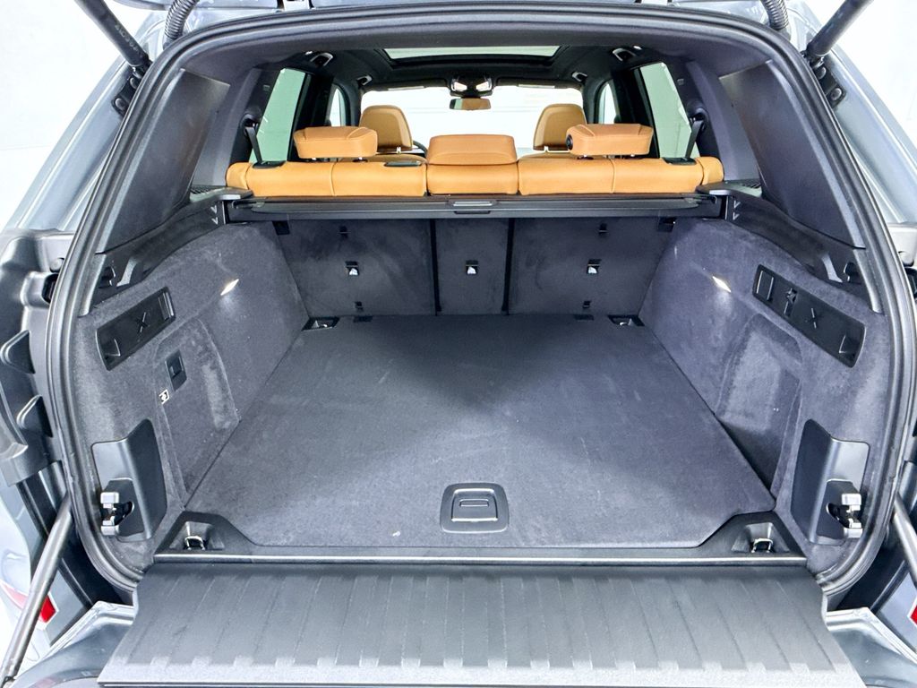 Thumbnail: 2026 BMW X5 - 27
