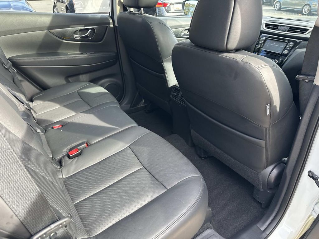 Thumbnail: 2014 Nissan Rogue - 24