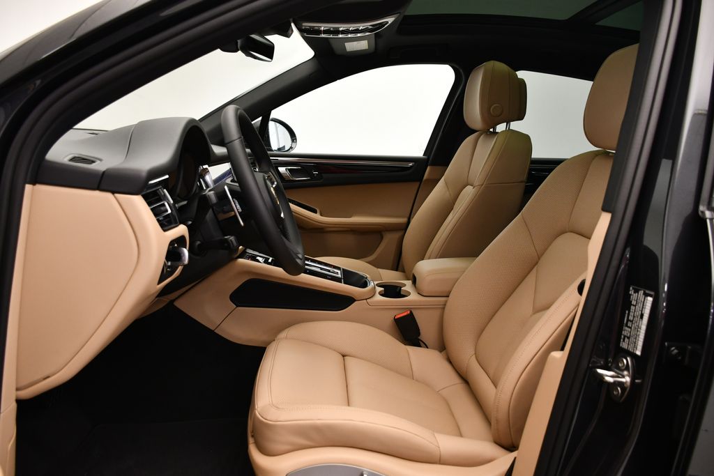 Thumbnail: 2025 Porsche Macan - 5