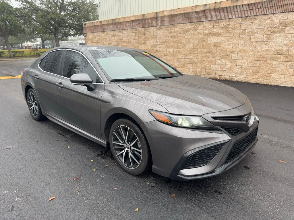 2022 Toyota Camry SE 7