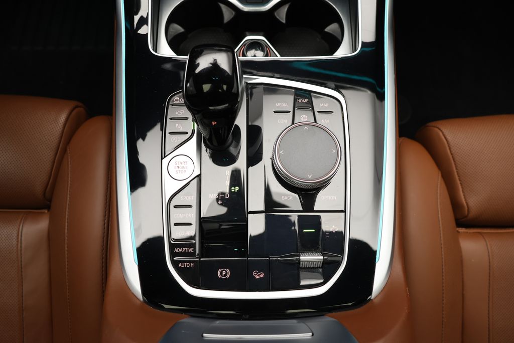 Thumbnail: 2022 BMW X7 - 26