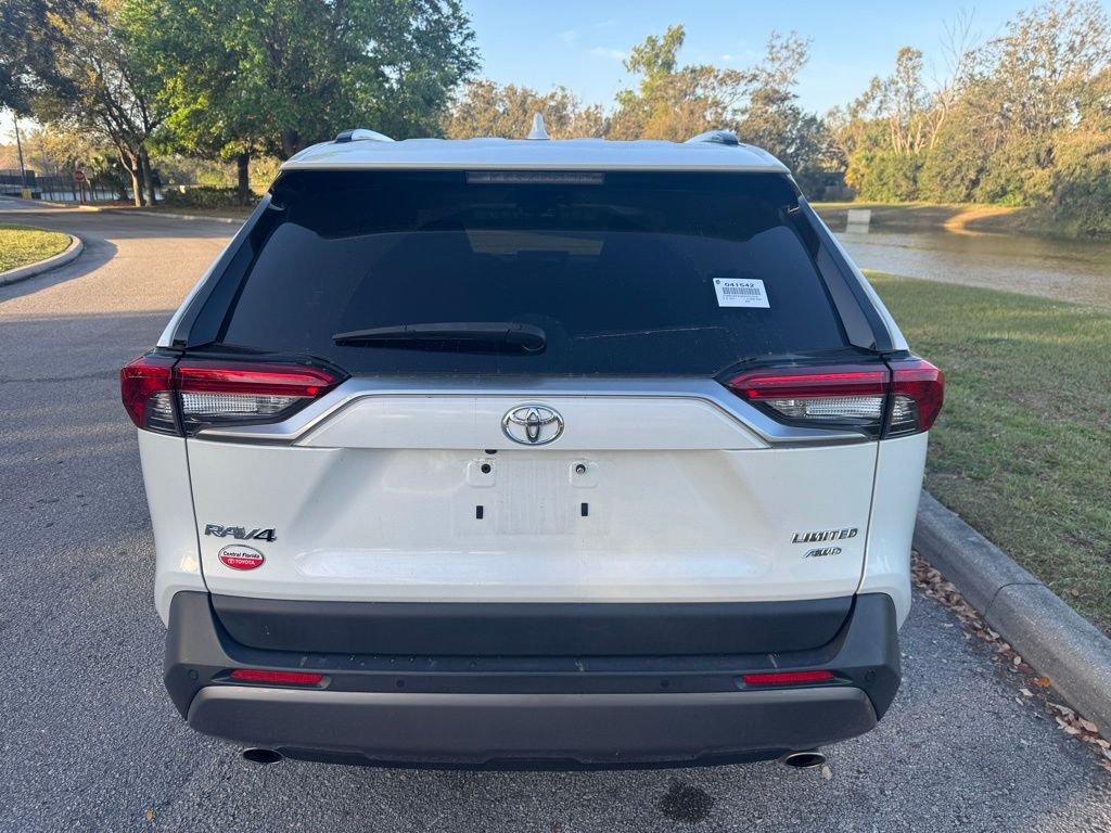 2019 Toyota RAV4 Limited 4