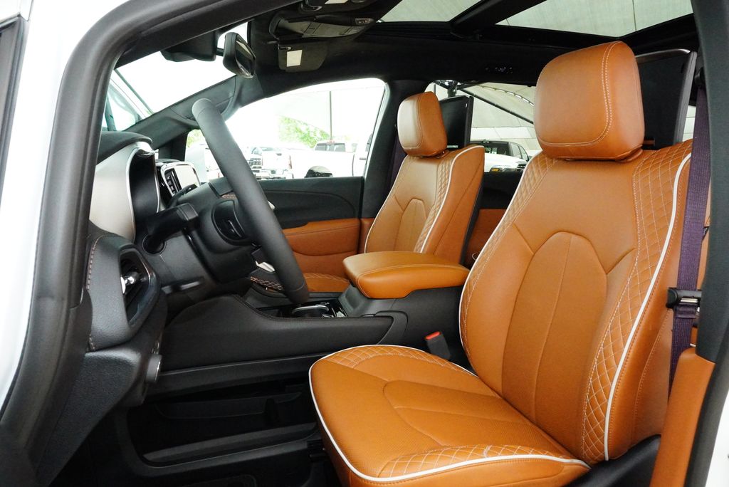 Used Car 2024 Chrysler Pacifica  Pinnacle For Sale Under $50,000 In Weatherford, Texas