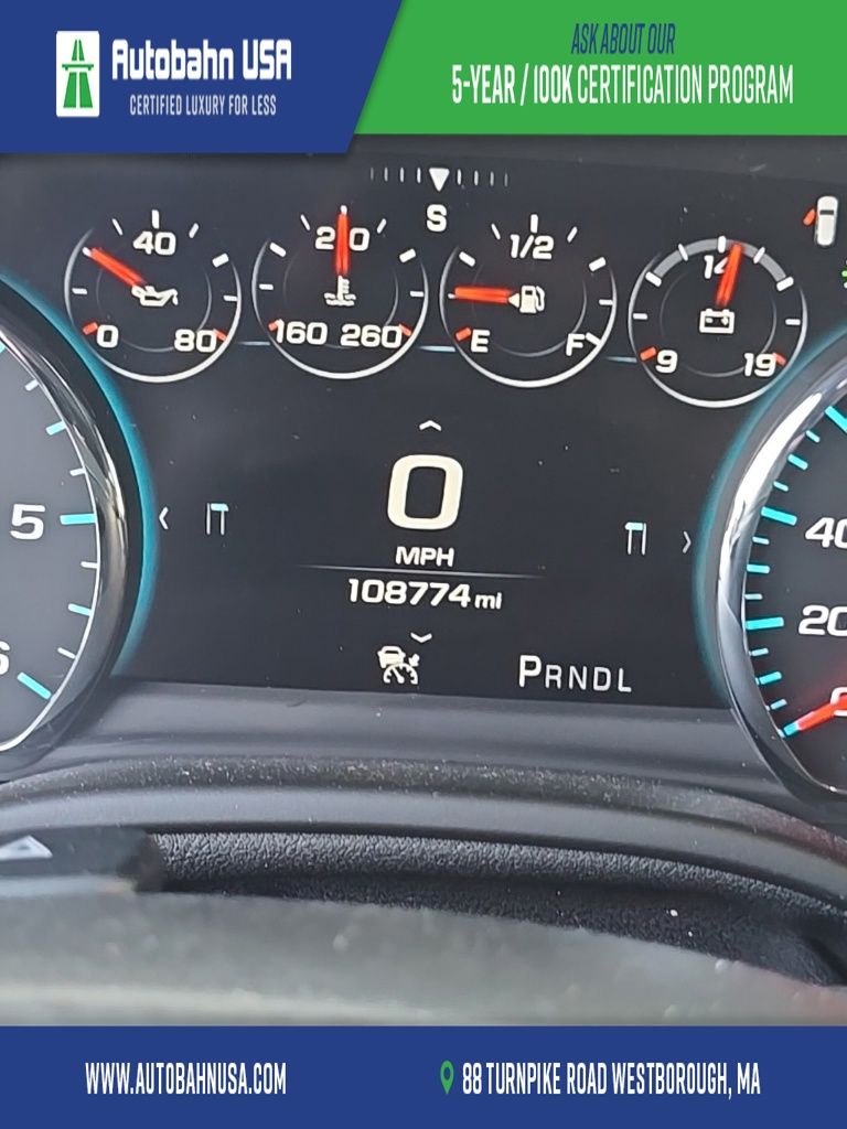 White 2018 GMC Yukon SUV / Crossover Four-Wheel Drive