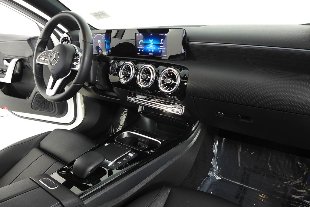 Thumbnail: 2022 Mercedes-Benz A-Class - 13