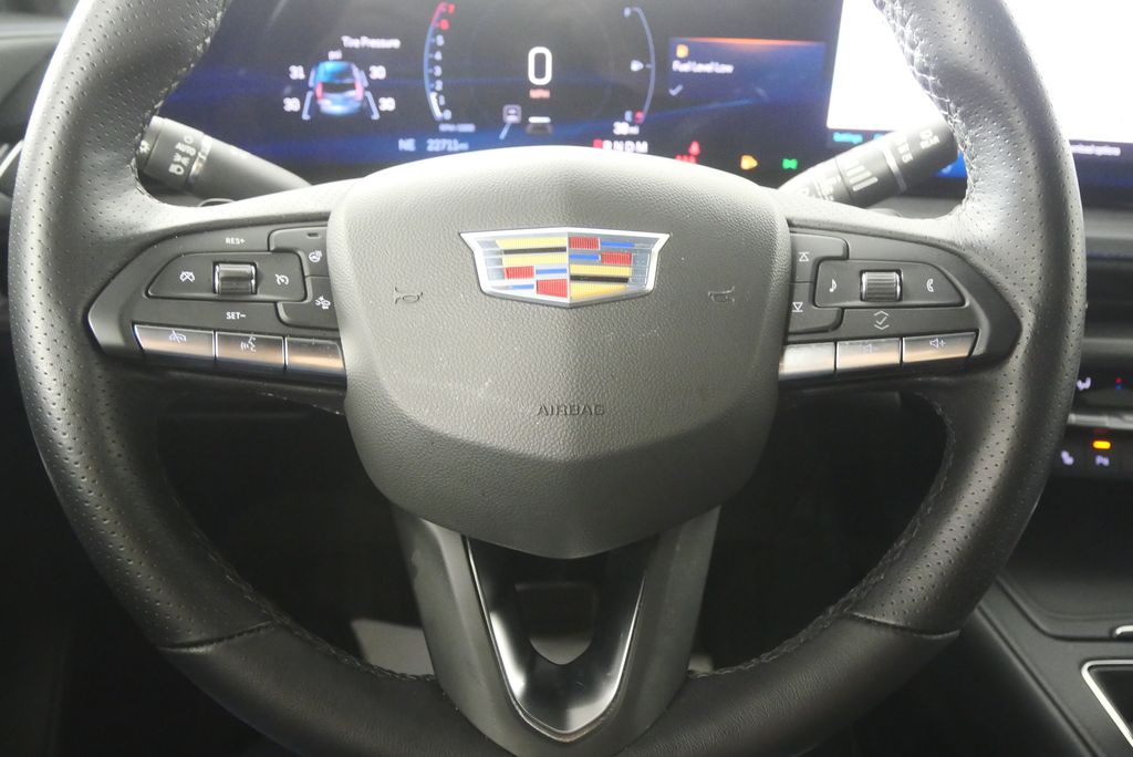 Thumbnail: 2024 Cadillac XT4 - 20